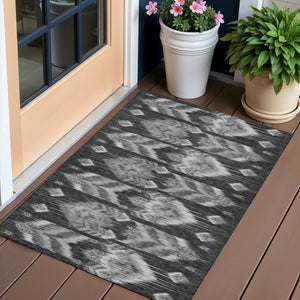 Homeroots 3' Black Charcoal And Silver Southwestern Indoor Outdoor Area Rug - Stylish, Durable, Washable Design 3' X 5' Polyester 587800
