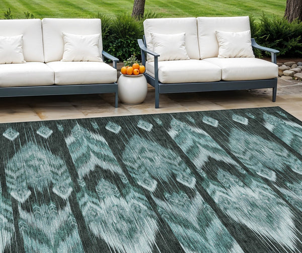 Homeroots 3' Black Charcoal And Silver Southwestern Indoor Outdoor Area Rug - Stylish, Durable, Washable Design 8' X 10' Polyester 587833