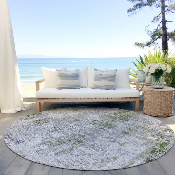 Homeroots 3' Denim Blue & Sky Blue Abstract Washable Area Rug For Indoor & Outdoor Spaces - Durable & Stylish 8' Round Polyester 587880