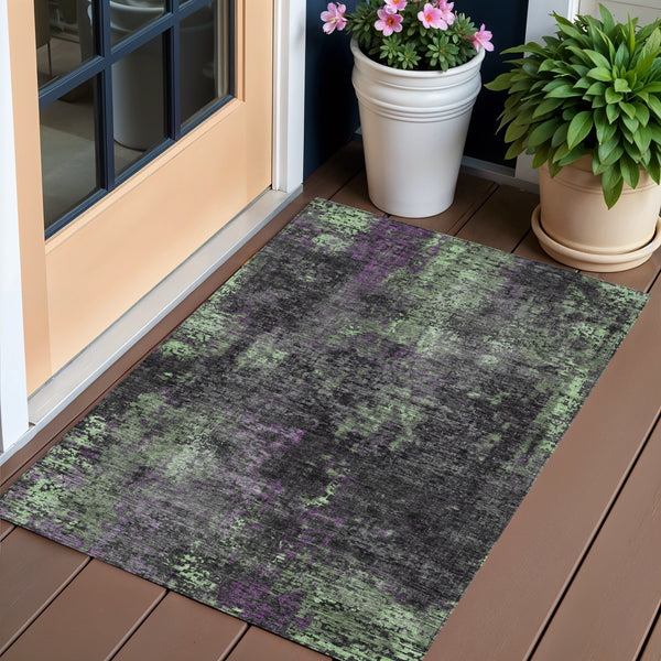 Homeroots 3' Charcoal Gray And Silver Abstract Washable Area Rug - Perfect For Indoor And Outdoor Spaces! 3' X 5' Polyester 587896