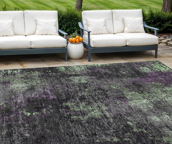 Homeroots 3' Charcoal Gray And Silver Abstract Washable Area Rug - Perfect For Indoor And Outdoor Spaces! 8' X 10' Polyester 587899