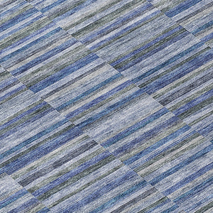 Homeroots 3' Stylish Navy And Denim Striped Washable Area Rug For Indoor And Outdoor Spaces, Durable Design 8' Round Polyester 587910