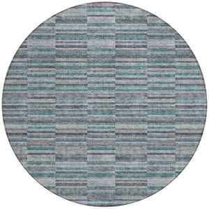 Homeroots 3' Stylish Navy And Denim Striped Washable Area Rug For Indoor And Outdoor Spaces, Durable Design 8' Round Polyester 587940