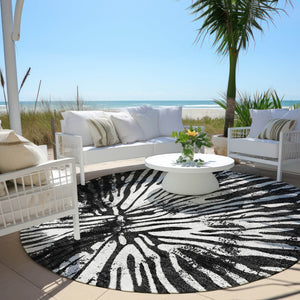 Homeroots 3' Modern Black Charcoal And Ivory Abstract Washable Indoor Outdoor Area Rug For Stylish Spaces 8' Round Polyester 587994