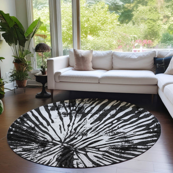 Homeroots 3' Modern Black Charcoal And Ivory Abstract Washable Indoor Outdoor Area Rug For Stylish Spaces 8' Round Polyester 587994