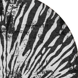 Homeroots 3' Modern Black Charcoal And Ivory Abstract Washable Indoor Outdoor Area Rug For Stylish Spaces 8' Round Polyester 587994