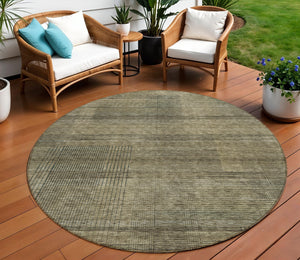 Homeroots 3' Washable Indoor Outdoor Area Rug - Stylish Striped Design For High Traffic Spaces & Versatile Use 8' Round Polyester 588078