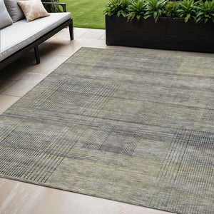 Homeroots 3' Washable Indoor Outdoor Area Rug - Stylish Striped Design For High Traffic Spaces & Versatile Use 5' X 8' Polyester 588089