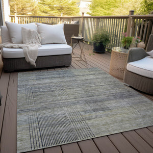 Homeroots 3' Washable Indoor Outdoor Area Rug - Stylish Striped Design For High Traffic Spaces & Versatile Use 5' X 8' Polyester 588089