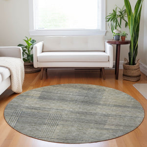 Homeroots 3' Washable Indoor Outdoor Area Rug - Stylish Striped Design For High Traffic Spaces & Versatile Use 8' Round Polyester 588090