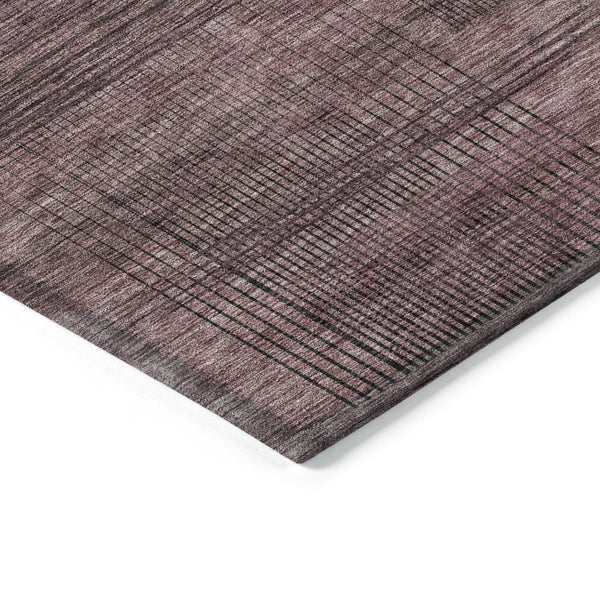 Homeroots 3' Washable Indoor Outdoor Area Rug - Stylish Striped Design For High Traffic Spaces & Versatile Use 3' X 5' Polyester 588094