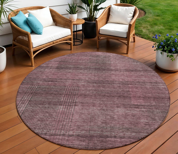 Homeroots 3' Washable Indoor Outdoor Area Rug - Stylish Striped Design For High Traffic Spaces & Versatile Use 8' Round Polyester 588096