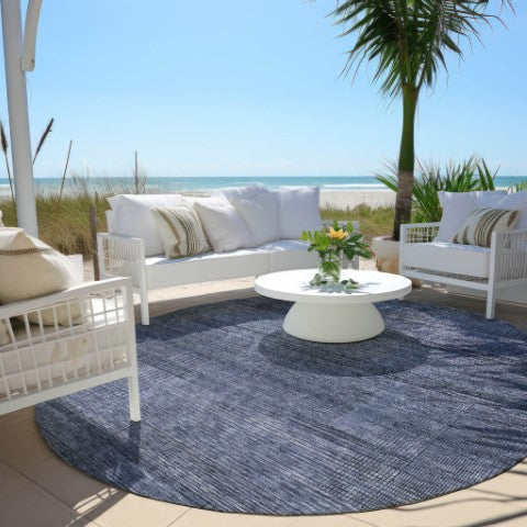 Homeroots 3' Washable Indoor Outdoor Area Rug - Stylish Striped Design For High Traffic Spaces & Versatile Use 8' Round Polyester 588102