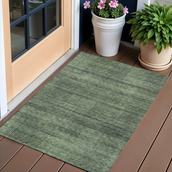Homeroots 3' Washable Indoor Outdoor Area Rug - Stylish Striped Design For High Traffic Spaces & Versatile Use 3' X 5' Polyester 588106