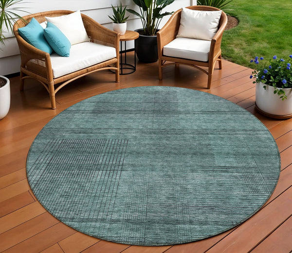 Homeroots 3' Washable Indoor Outdoor Area Rug - Stylish Striped Design For High Traffic Spaces & Versatile Use 8' Round Polyester 588126