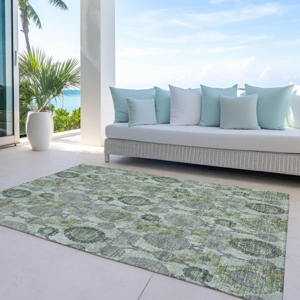 Homeroots 3' Stylish Artichoke Green And Gray Damask Rug - Washable, Durable, Perfect For Indoor And Outdoor Spaces 5' X 8' Polyester 588167