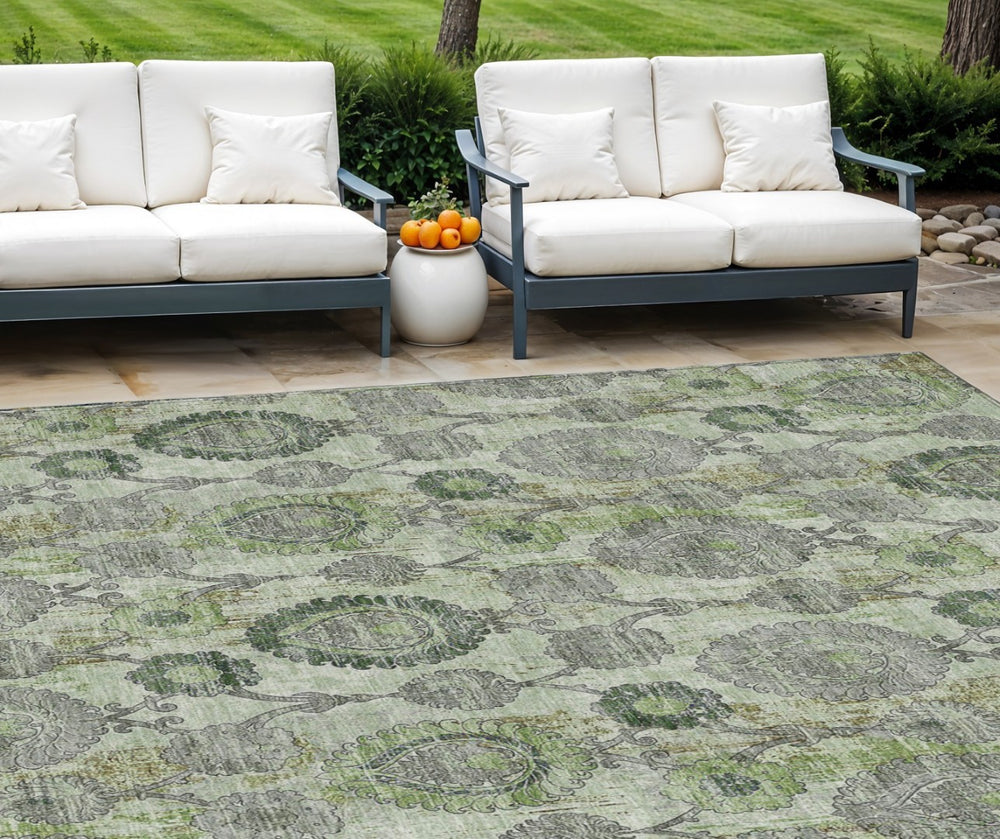 HomeRoots 9' Artichoke Green and Fern Green Damask Area Rug – Stylish, Washable, Durable for Indoor & Outdoor Use 9' X 12' 588170