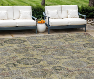 Homeroots 3' Stylish Artichoke Green And Gray Damask Rug - Washable, Durable, Perfect For Indoor And Outdoor Spaces 9' X 12' Polyester 588176
