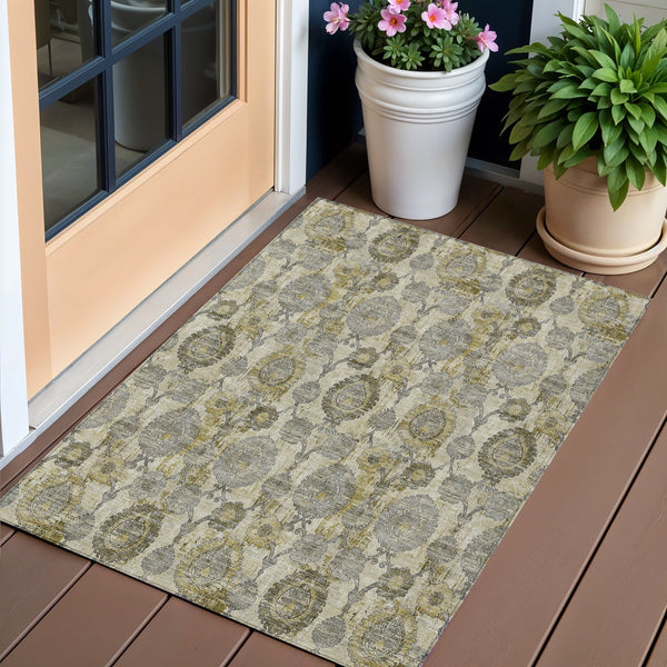 Homeroots 3' Stylish Artichoke Green And Gray Damask Rug - Washable, Durable, Perfect For Indoor And Outdoor Spaces 3' X 5' Polyester 588178