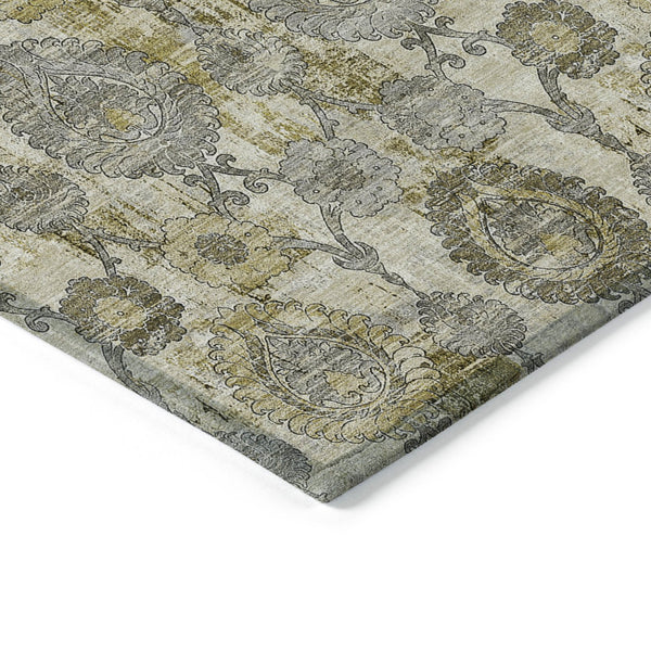 Homeroots 3' Stylish Artichoke Green And Gray Damask Rug - Washable, Durable, Perfect For Indoor And Outdoor Spaces 3' X 5' Polyester 588178