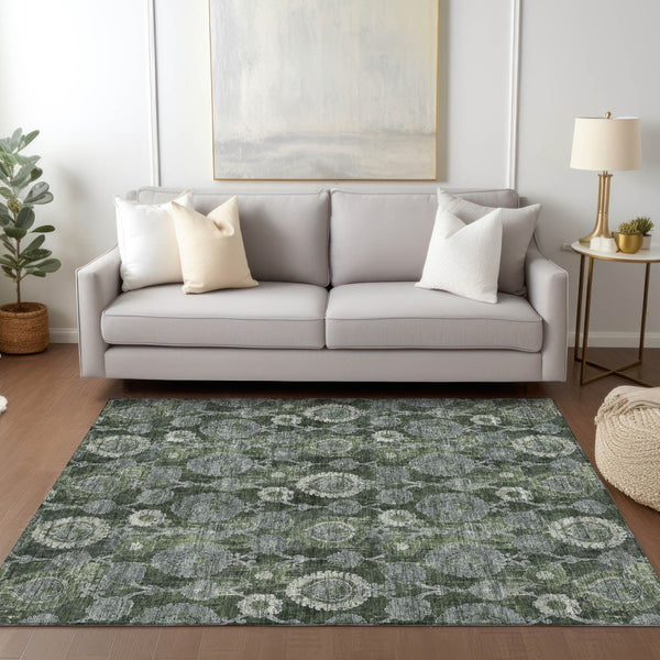 Homeroots 3' Stylish Artichoke Green And Gray Damask Rug - Washable, Durable, Perfect For Indoor And Outdoor Spaces 3' X 5' Polyester 588190