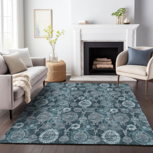 Homeroots 3' Stylish Artichoke Green And Gray Damask Rug - Washable, Durable, Perfect For Indoor And Outdoor Spaces 5' X 8' Polyester 588197