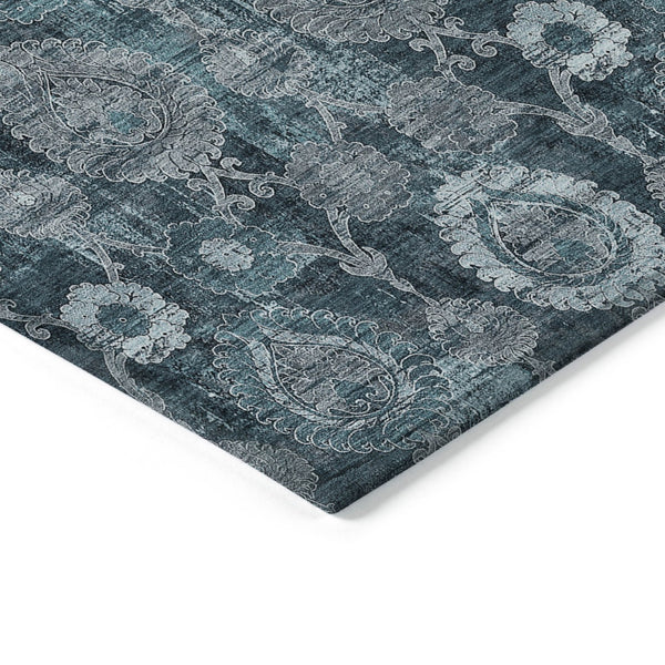 Homeroots 3' Stylish Artichoke Green And Gray Damask Rug - Washable, Durable, Perfect For Indoor And Outdoor Spaces 8' X 10' Polyester 588199