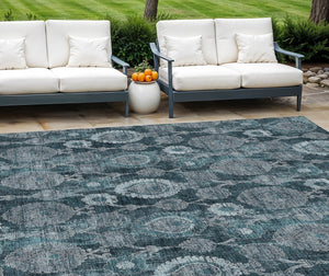 Homeroots 3' Stylish Artichoke Green And Gray Damask Rug - Washable, Durable, Perfect For Indoor And Outdoor Spaces 9' X 12' Polyester 588200