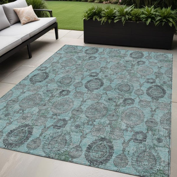 Homeroots 3' Stylish Artichoke Green And Gray Damask Rug - Washable, Durable, Perfect For Indoor And Outdoor Spaces 5' X 8' Polyester 588203