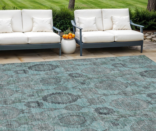 Homeroots 3' Stylish Artichoke Green And Gray Damask Rug - Washable, Durable, Perfect For Indoor And Outdoor Spaces 10' X 14' Polyester 588207