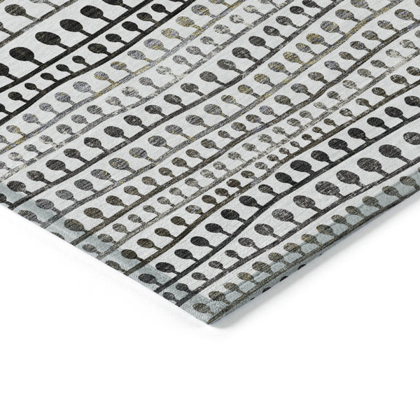 Homeroots 3' Black Green And Gold Striped Washable Area Rug - Stylish Indoor/Outdoor Design For Modern Spaces 8' X 10' Polyester 588247