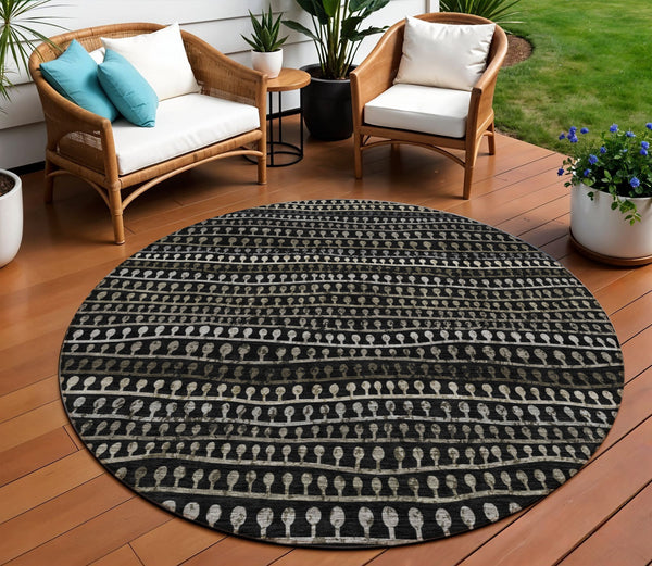 Homeroots 3' Black Green And Gold Striped Washable Area Rug - Stylish Indoor/Outdoor Design For Modern Spaces 8' Round Polyester 588252