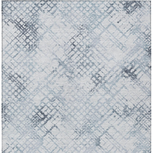 Homeroots 3' Stylish Navy Blue And Sky Blue Geometric Washable Area Rug For Indoor And Outdoor Spaces 3' X 5' Polyester 588256