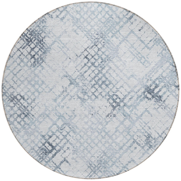 Homeroots 3' Stylish Navy Blue And Sky Blue Geometric Washable Area Rug For Indoor And Outdoor Spaces 8' Round Polyester 588258