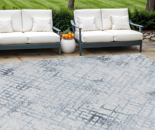Homeroots 3' Stylish Navy Blue And Sky Blue Geometric Washable Area Rug For Indoor And Outdoor Spaces 9' X 12' Polyester 588260