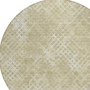 Homeroots 3' Stylish Beige Tan And Ivory Geometric Washable Area Rug For Indoor And Outdoor Spaces 8' Round Polyester 588288