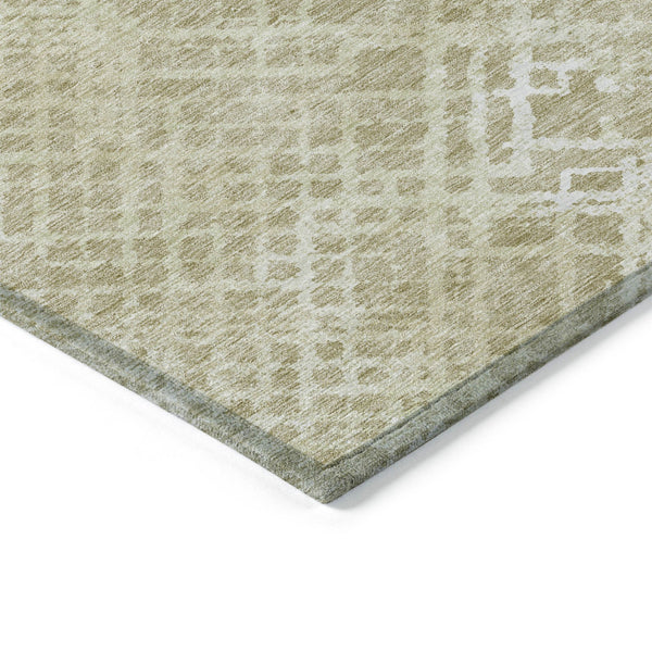 Homeroots 3' Stylish Beige Tan And Ivory Geometric Washable Area Rug For Indoor And Outdoor Spaces 10' X 14' Polyester 588291