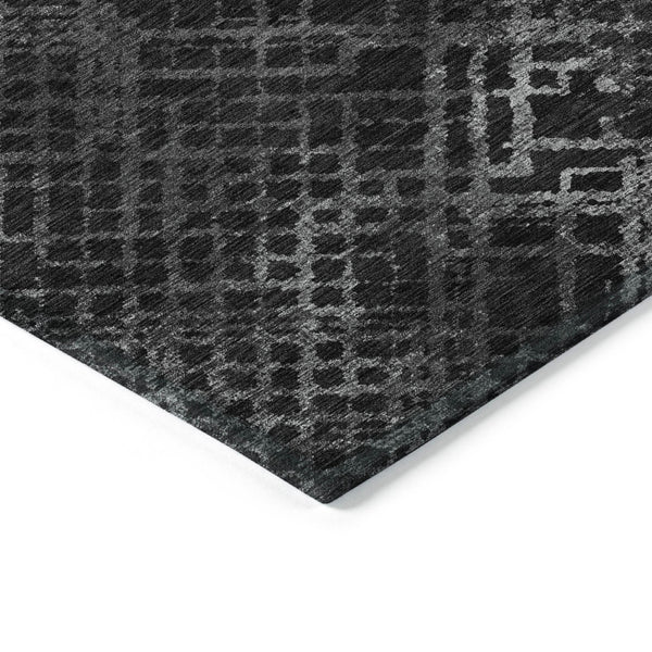 Homeroots 3' Stylish Beige Tan And Ivory Geometric Washable Area Rug For Indoor And Outdoor Spaces 10' X 14' Polyester 588297