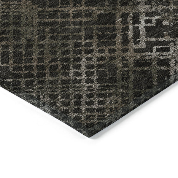 Homeroots 3' Stylish Beige Tan And Ivory Geometric Washable Area Rug For Indoor And Outdoor Spaces 10' X 14' Polyester 588309