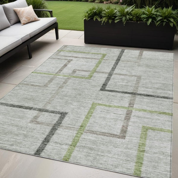Homeroots 3' Geometric Washable Indoor Outdoor Area Rug In Green And Charcoal – Stylish, Durable Design 5' X 8' Polyester 588333