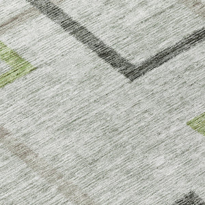 Homeroots 3' Geometric Washable Indoor Outdoor Area Rug In Green And Charcoal – Stylish, Durable Design 8' Round Polyester 588334