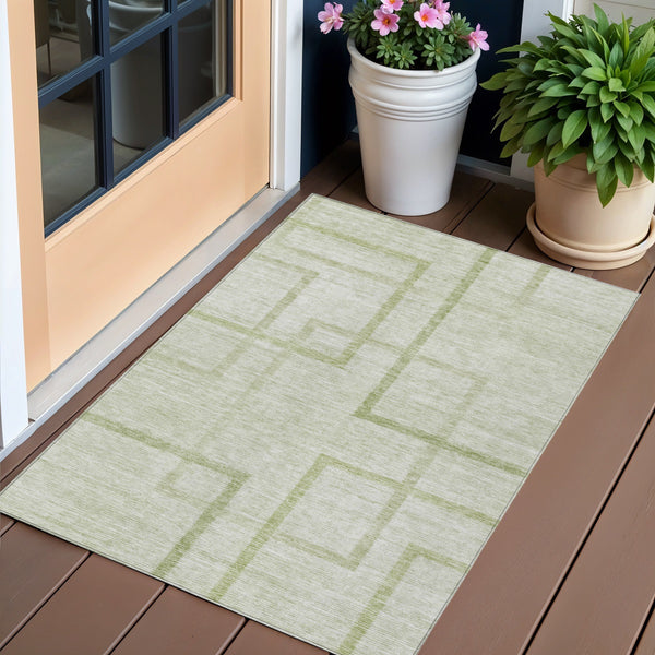 Homeroots 3' Artichoke Green Geometric Washable Area Rug - Stylish Indoor/Outdoor Accent For Any Space 3' X 5' Polyester 588388