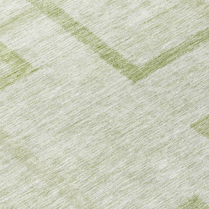 Homeroots 3' Artichoke Green Geometric Washable Area Rug - Stylish Indoor/Outdoor Accent For Any Space 8' Round Polyester 588390