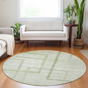 Homeroots 3' Artichoke Green Geometric Washable Area Rug - Stylish Indoor/Outdoor Accent For Any Space 8' Round Polyester 588390
