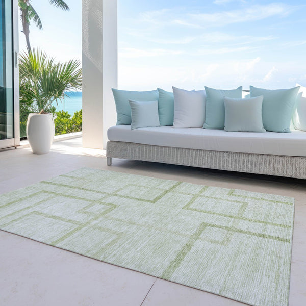 Homeroots 3' Artichoke Green Geometric Washable Area Rug - Stylish Indoor/Outdoor Accent For Any Space 8' X 10' Polyester 588391
