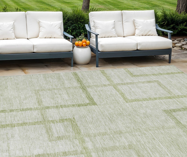 Homeroots 3' Artichoke Green Geometric Washable Area Rug - Stylish Indoor/Outdoor Accent For Any Space 9' X 12' Polyester 588392