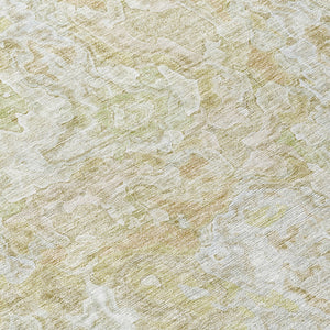 Homeroots 3' Beige Tan And Taupe Abstract Washable Area Rug For Indoor And Outdoor Spaces, Durable Design 8' Round Polyester 588446