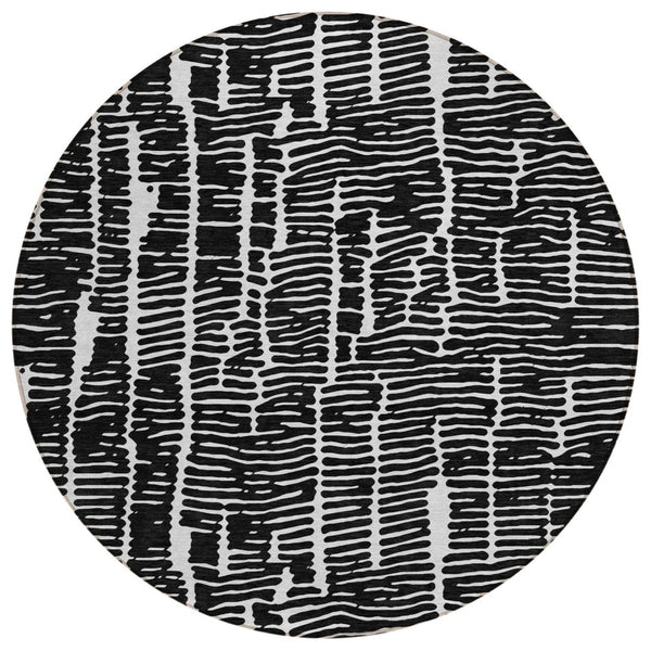 HomeRoots 5' Durable Black and Ivory Abstract Area Rug – Stylish, Washable Design for Indoor and Outdoor Use 8' Round 588494