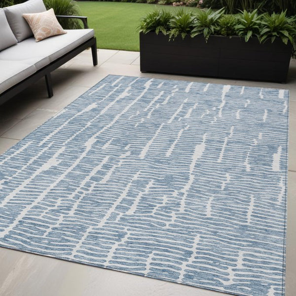 Homeroots 3' Artichoke Green And Ivory Abstract Washable Rug For Indoor And Outdoor Spaces, Stain-resistant Design 5' X 8' Polyester 588505
