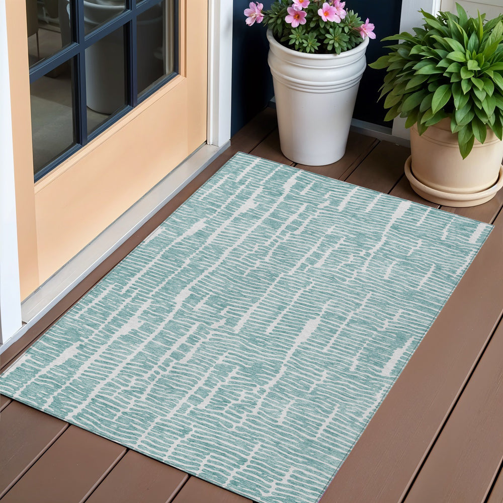 Homeroots 3' Artichoke Green And Ivory Abstract Washable Rug For Indoor And Outdoor Spaces, Stain-resistant Design 3' X 5' Polyester 588516